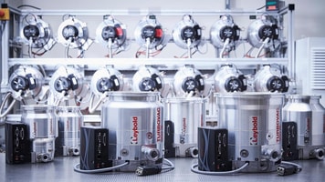 pic 1 LEYBOLD Turbovac