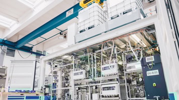 RGB 96_Hydrogen release plant at the company site in Erlangen Germany (c) Hydrogenious Technologies