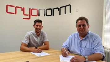 Signing-ceremony-Chasen-and-David-Cryonorm-768x510