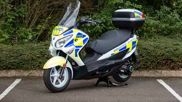 Met Police Suzuki 