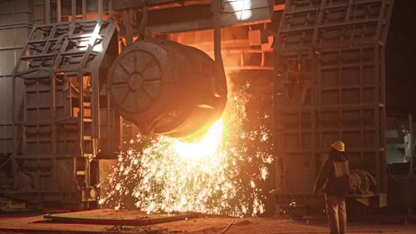 1031065_steelmaking-furnace-in-a-factory-in-china
