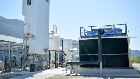 1035538_cespilotplantdirectaircapturesystem.shownarethecalcinerleftandaircontactorright_455263