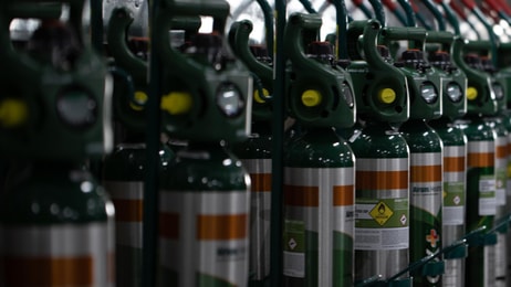 1038302_renownregionalhospitalconvertstheirparkinggarageintoa700bedcovid19unitforoverflowpatients._731852_crop