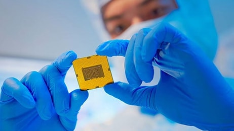1363604982-semiconductor-chip-4x3