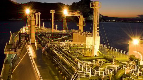 Liquefied natural gas tanker