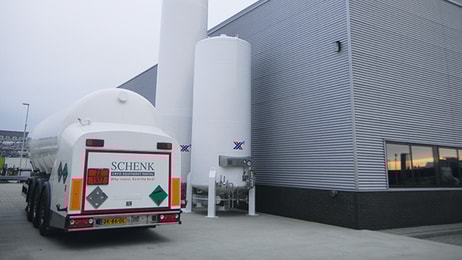 Cryogenic tank valves