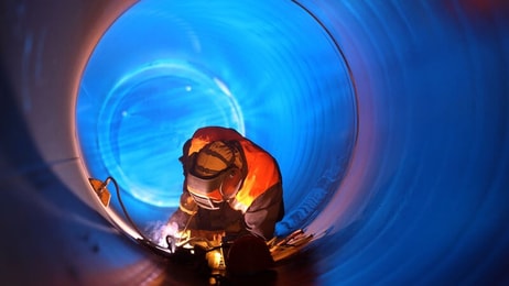 Pipe-welding-on-the-pipeline-construction