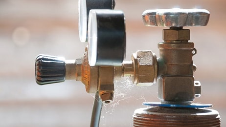 Generic cylinder regulator
