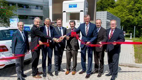 The linde group germany german hydrogen station h2 refuelling