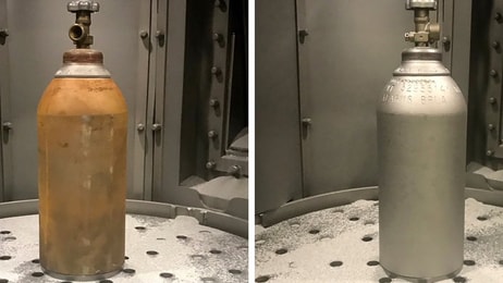 Cylinder before and after blast with Transmet Cast Zinc Shot copy