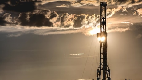 drilling-tower_desert-mountain-energy-heliopolis-helium-project-kight-gilcrease-sand-unit-oil-gas-high-grade-high-tech-rare-gas-1030x687