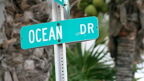 miami-conference-sign-gas-world