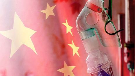 oxygen mask and china flag