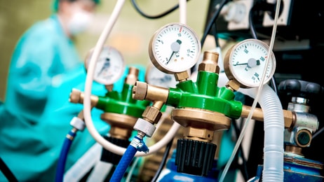 Oxygen_Cylinders