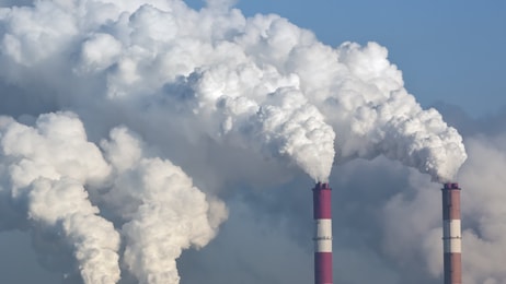 Smoke from the pipes of heat station - Mosco