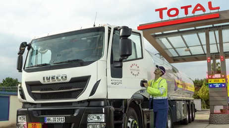 Vertragsverlängerung_HOYER_und_TOTAL