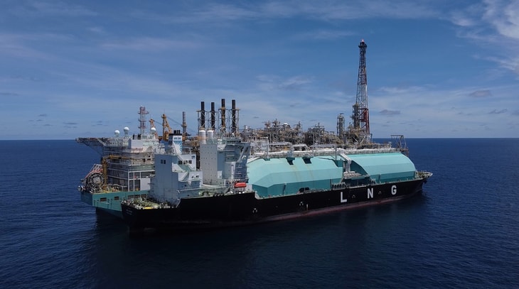 petronas-celebrates-50th-delivery-from-flng-facility