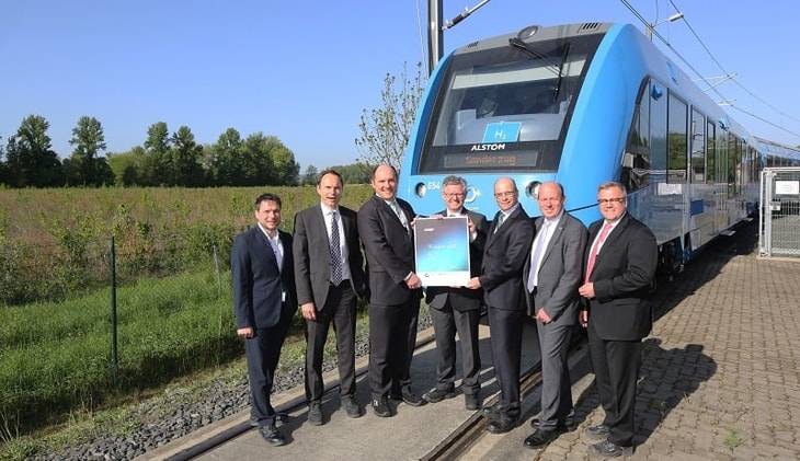 Alstom’s hydrogen fuel cell train wins 2018 GreenTec Mobility Award