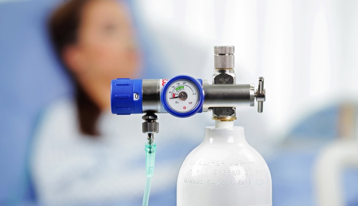 Selecting regulators and flow metres for medical oxygen