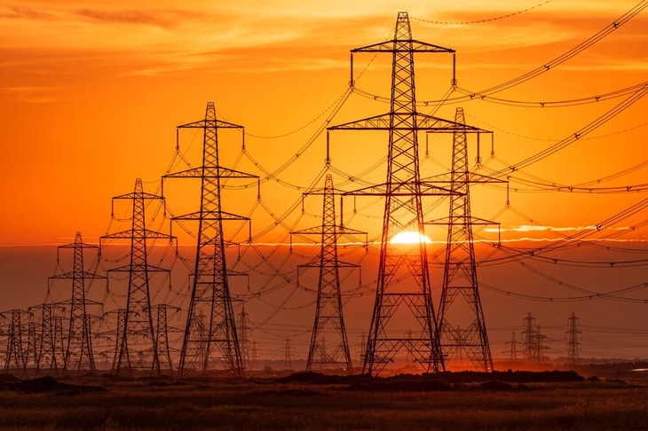 UK energy regulator to fast track £4bn of renewables investment with new rules