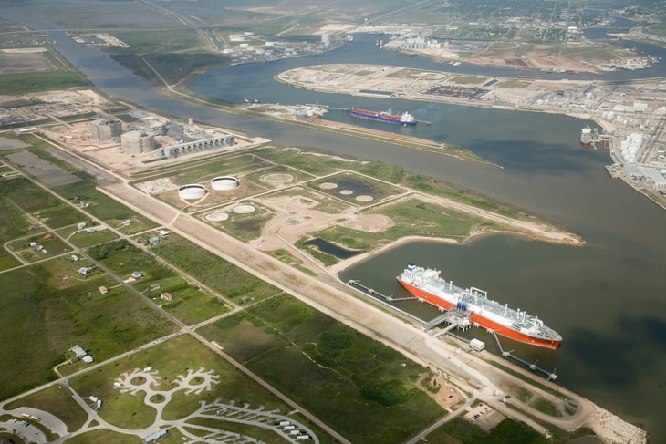 Freeport LNG restarts final liquefaction train in Texas