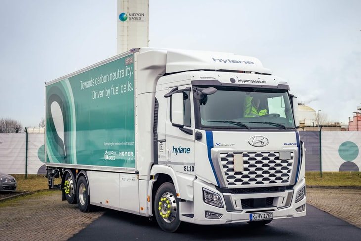 Nippon Gases and HOYER lead with Germany’s first hydrogen-powered dry ice truck