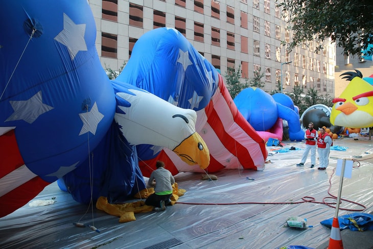 Houston’s Thanksgiving Parade balloons lifted by Air Liquide and Airgas