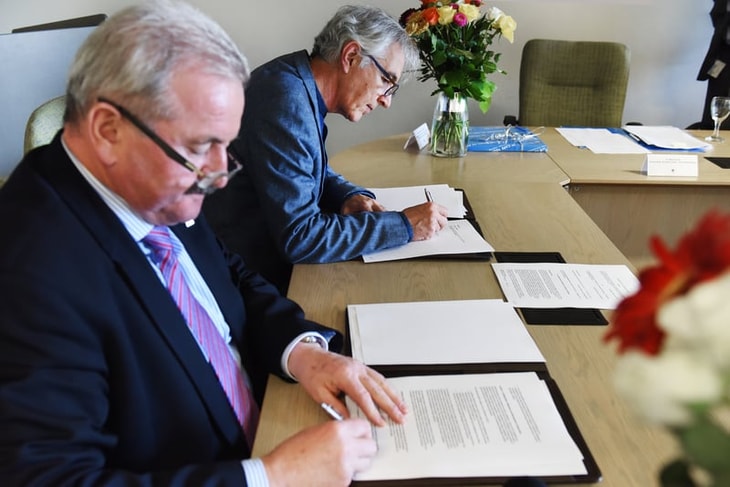 Fraunhofer ISE signs MoU with University of Cape Town to accelerate fuel cell research