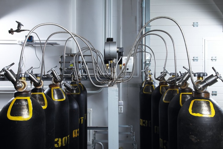 In the cleanroom: The high-performance space of gas control equipment
