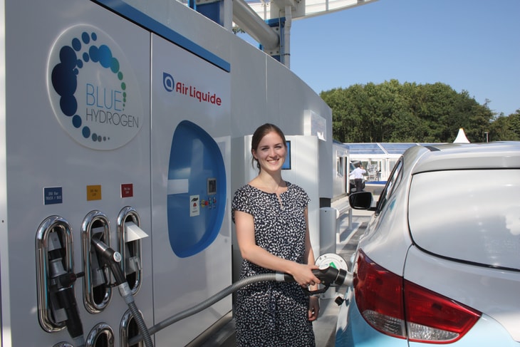 Air Liquide celebrates completion of new hydrogen fuelling stations