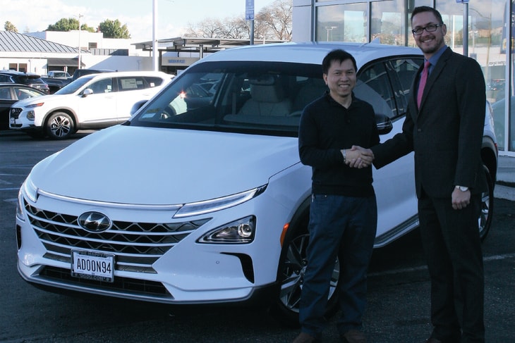 Hyundai delivers first 2019 NEXO fuel cell SUV in Northern California