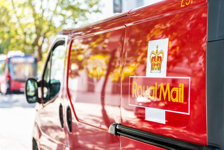 Royal Mail pledges net zero emission target by 2040