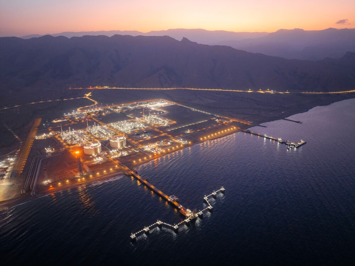 Oman to build LNG train at Sur