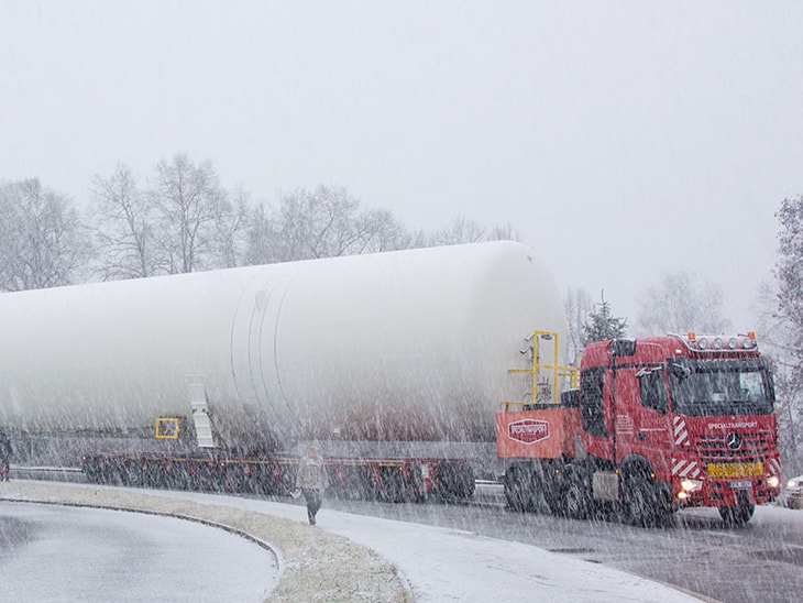 Chart Industries ships a further two cryogenic mega-tanks from its facility in Czech Republic