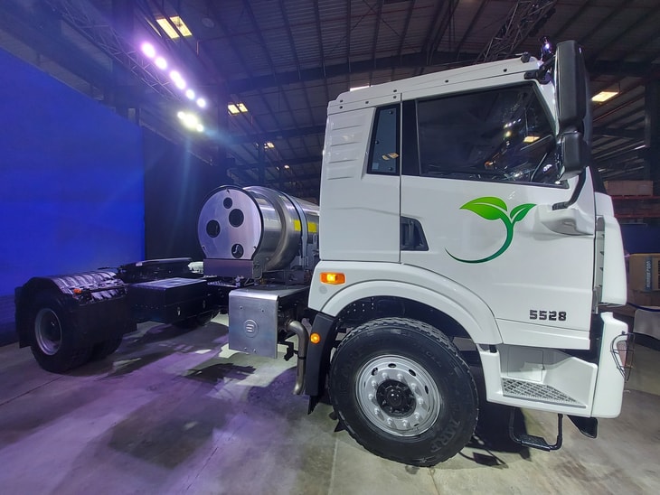 indias-first-lng-trucks-a-major-evolution-in-commercial-transport