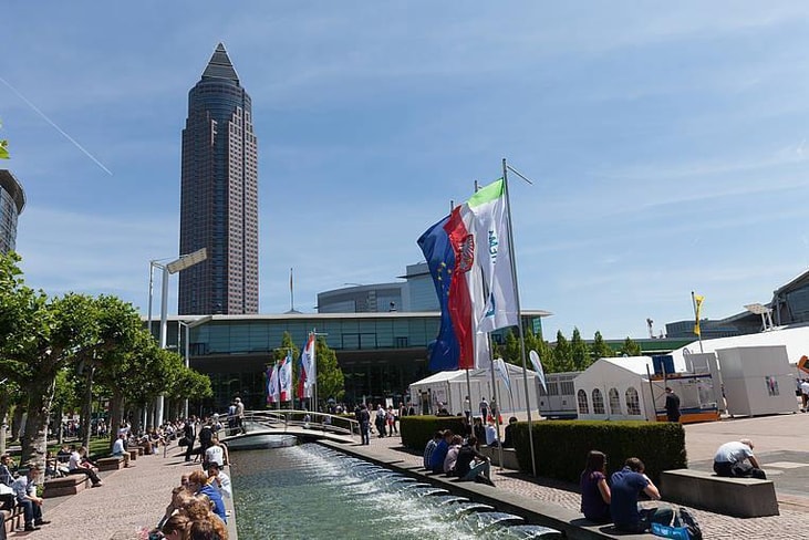 Exhibition_Grounds_Frankfurt_175_5b0d54786654
