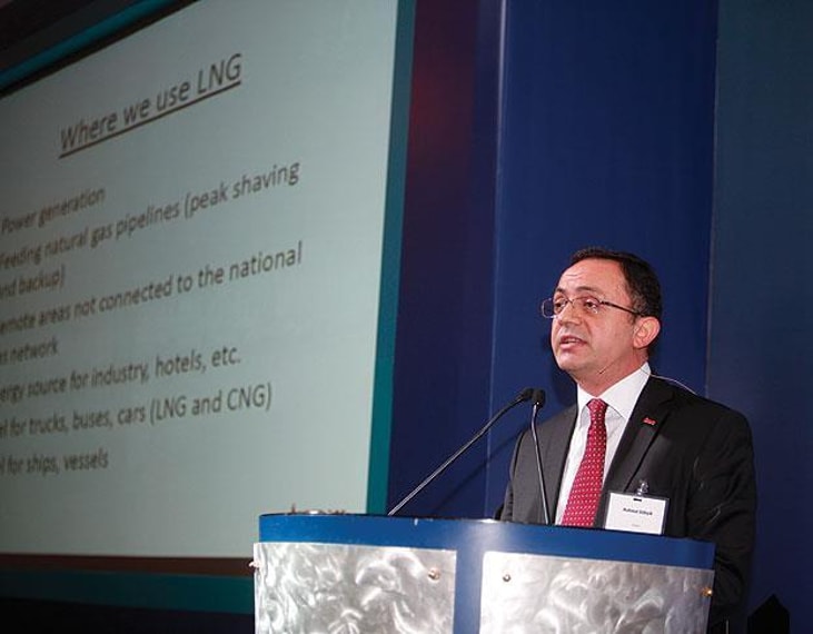 Mahmut Ozbiyik of ISISAN speaks at the conference in Dubai.